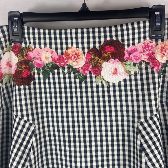MinkPink Size Small Plaid Mini Skirt with Floral Print - Picture 2 of 6